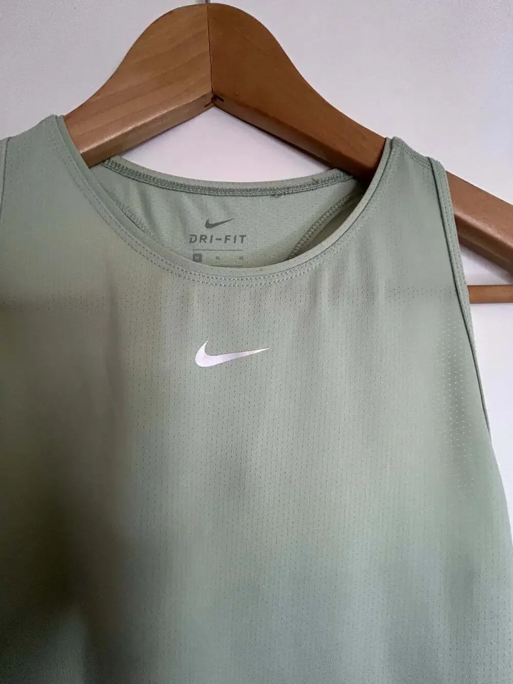 Women's Nike Dri Fit Tank in Mint Green Size M